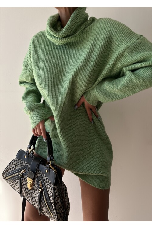 سترة تريكو الياقة المدورة