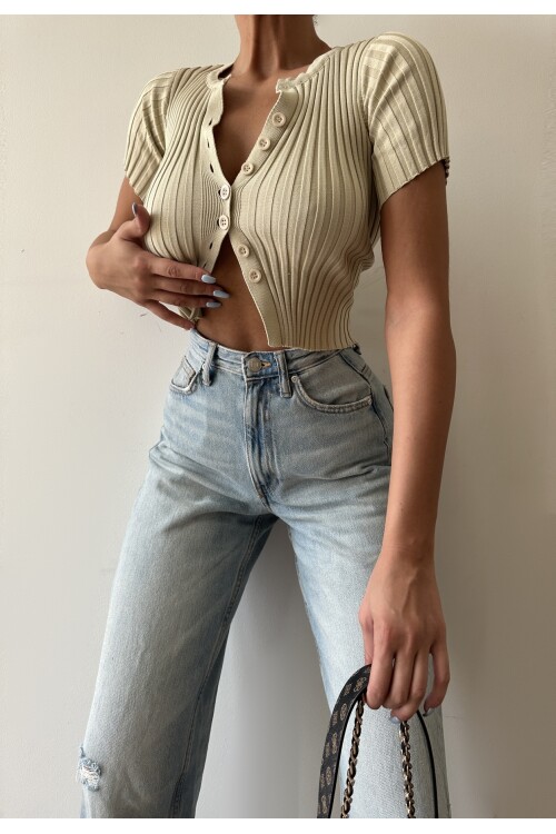 كارديجان قصير بأزرار