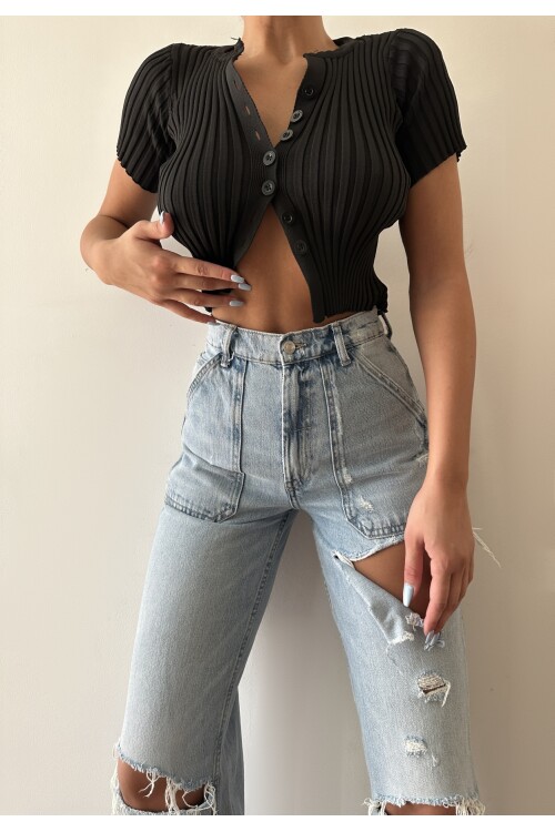 كارديجان قصير بأزرار