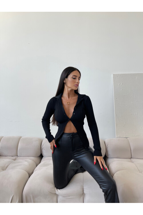 سترة تريكو الياقة