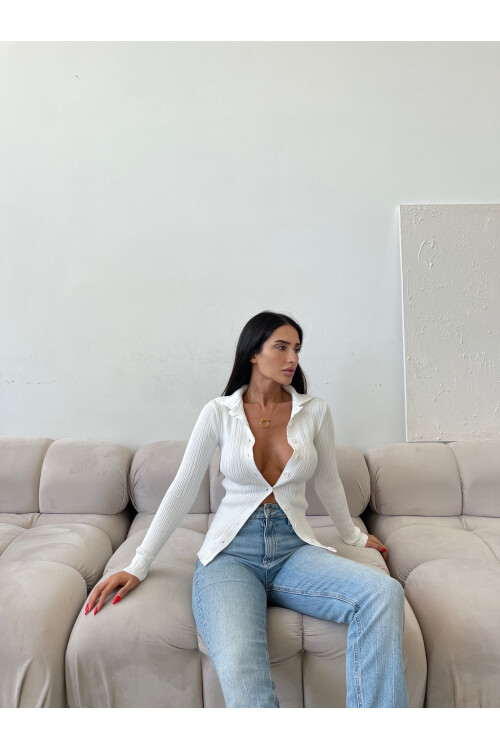 سترة تريكو الياقة