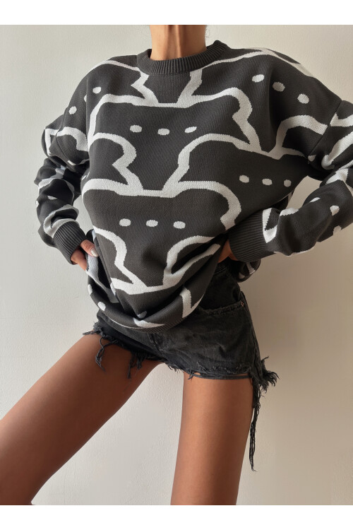 طاقم الرقبة سترة تريكو منقوشة