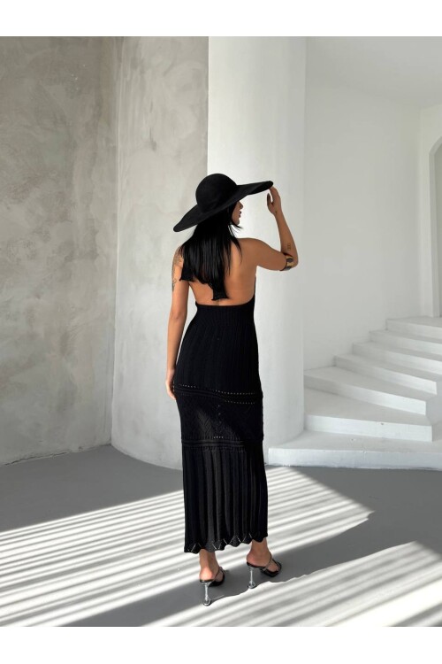 Kadın Siyah Derin Dekolte Detaylı Triko Elbise