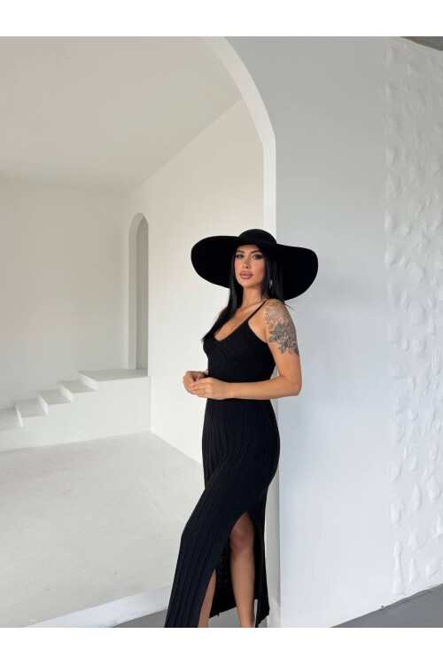 Kadın Siyah Örme Sırt Dekolte Detaylı Triko Elbise