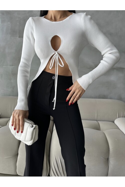 Укороченный трикотаж с завязками спереди